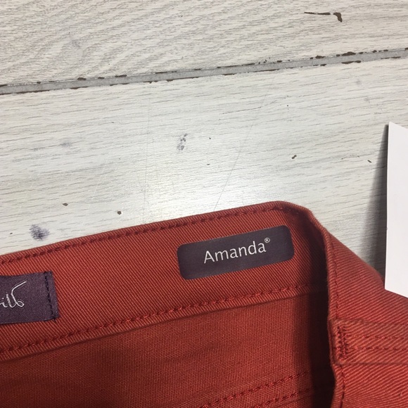 Gloria Vanderbilt Women's Amanda Jeans Red Sz 16 Average NWT - Picture 8 of 9